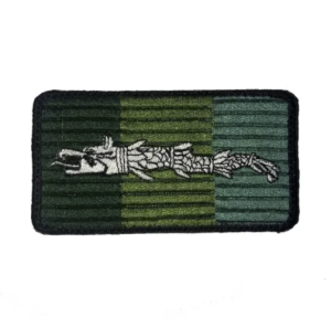 GREEN EMBLEM WITH STRIPES AND EMBROIDERED DACIC WOLF SCALE